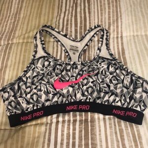 Sports bra